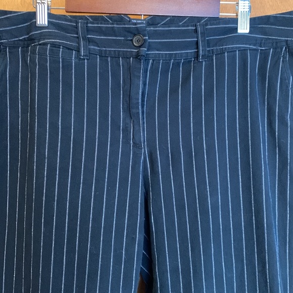 New York & Company Pants - GUC Women’s New York & Company black with white pinstripes pants - size 14 TALL